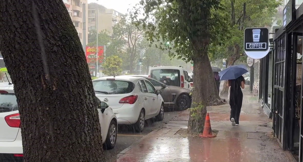Kocaeli\'de Sağanak Yağış Etkili Oldu