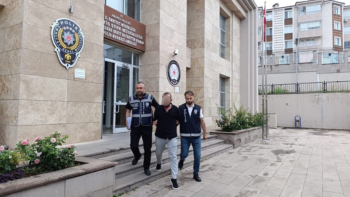 Ev Hapsi Verilen Altın Hırsızı