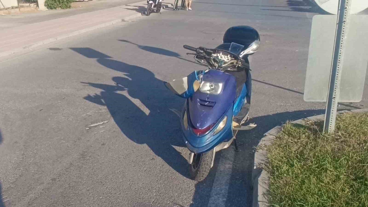 Manavgat\'ta Motosiklet Kazası: 2 Yaralı