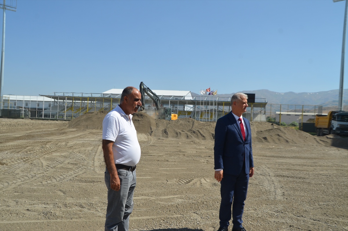Muş Stadı\'nda Yenileme Çalışmaları Devam Ediyor