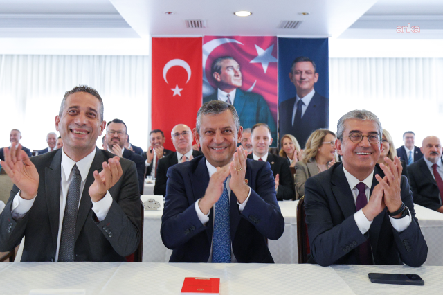 Özgür Özel A takımını belirledi! İşte Yeni Parti'nin MYK'sı
