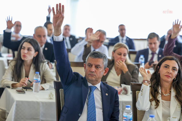 Özgür Özel A takımını belirledi! İşte Yeni Parti'nin MYK'sı