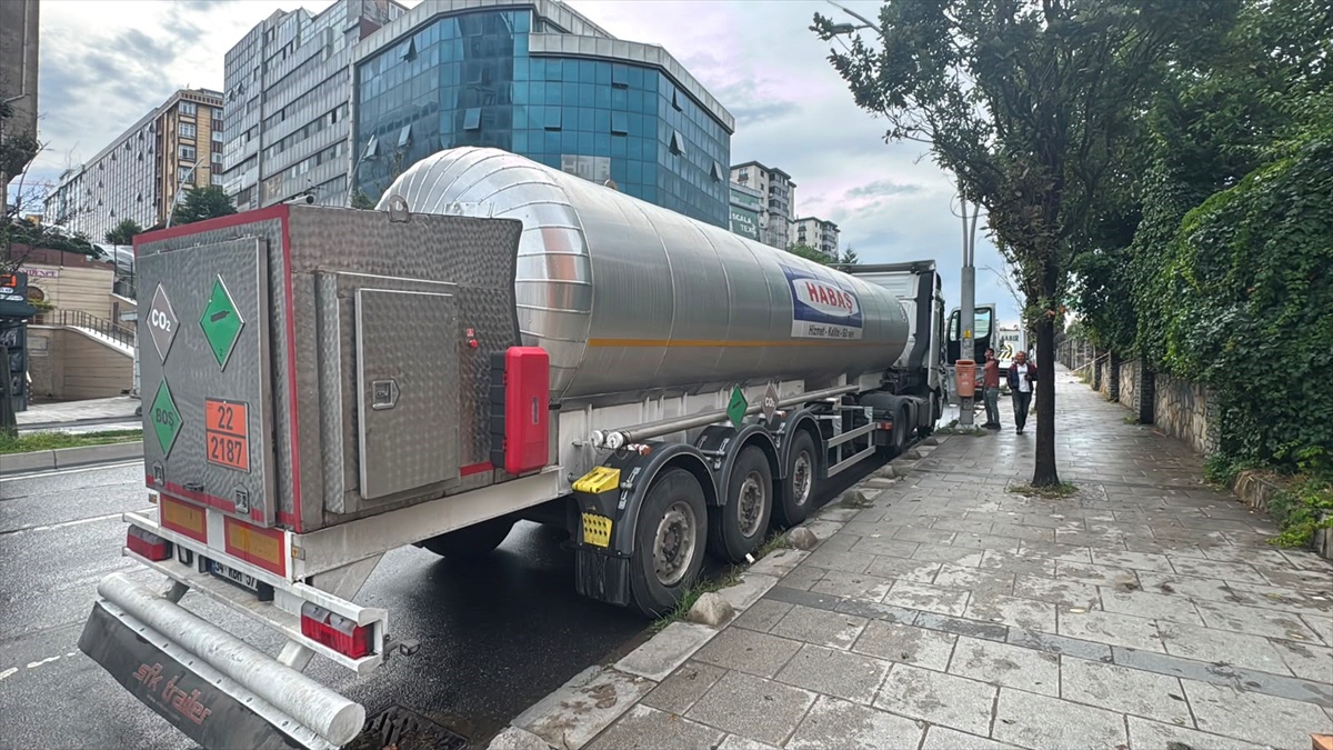 Tanker Gaz Sızıntısı Endişesi Yarattı