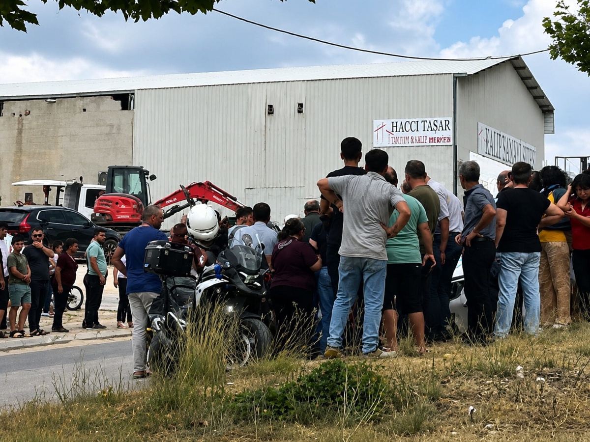 Taziyeye Giden Kadın Otomobilin Çarpmasıyla Hayatını Kaybetti