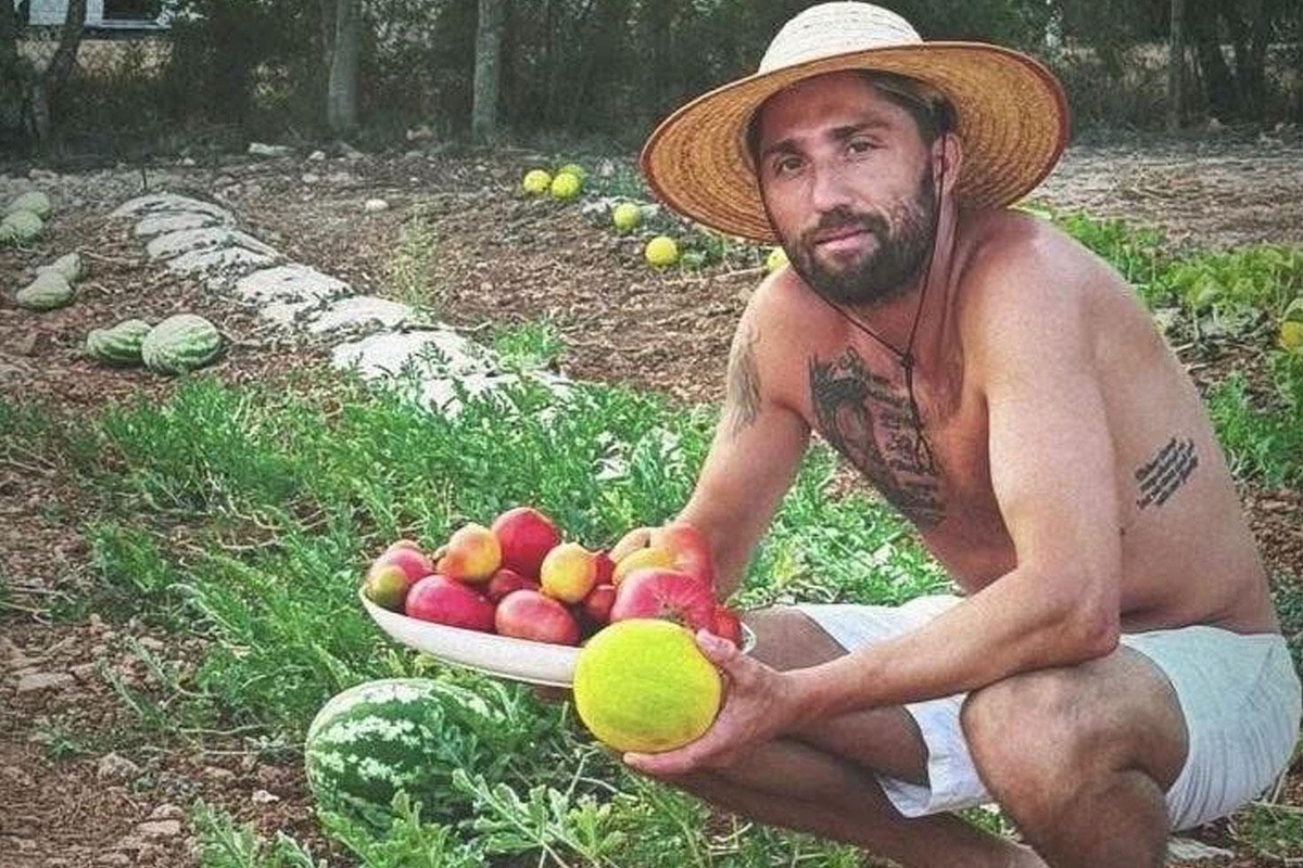 7 ay içinde kardeşi ve babasını kaybetti! Milyon Euro\'ları bırakıp kendini çiftçiliğe verdi