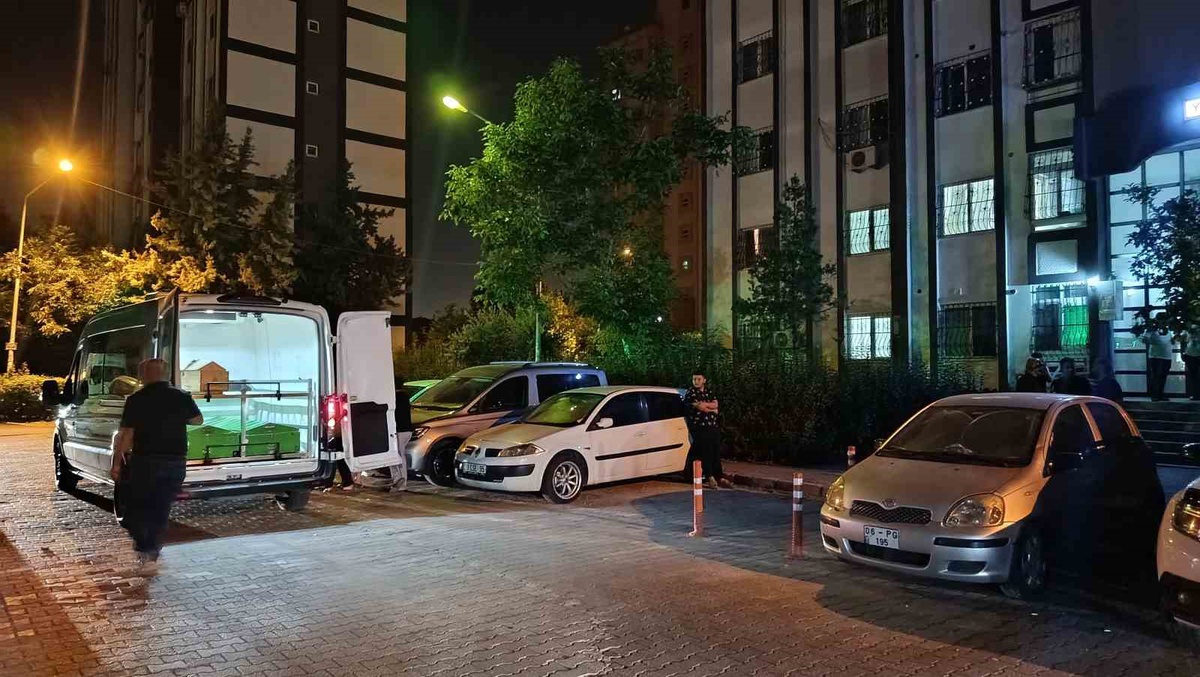 Adana'da 4 ayrı cinayet olayında 6 kişi hayatını kaybetti.