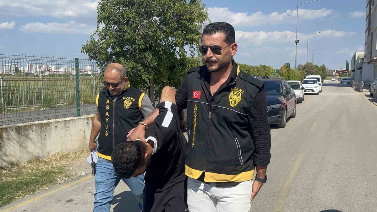 Adana\'da 3 Kişiyi Vuran Şüpheli Adliyeye Sevk Edildi