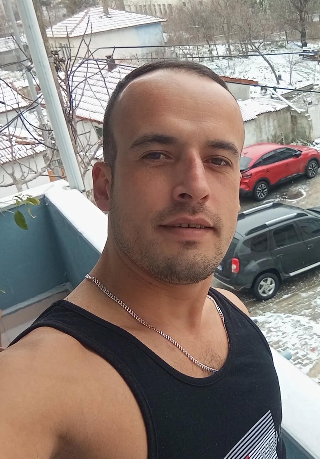 Arı sokması sonucu hayatını kaybetti