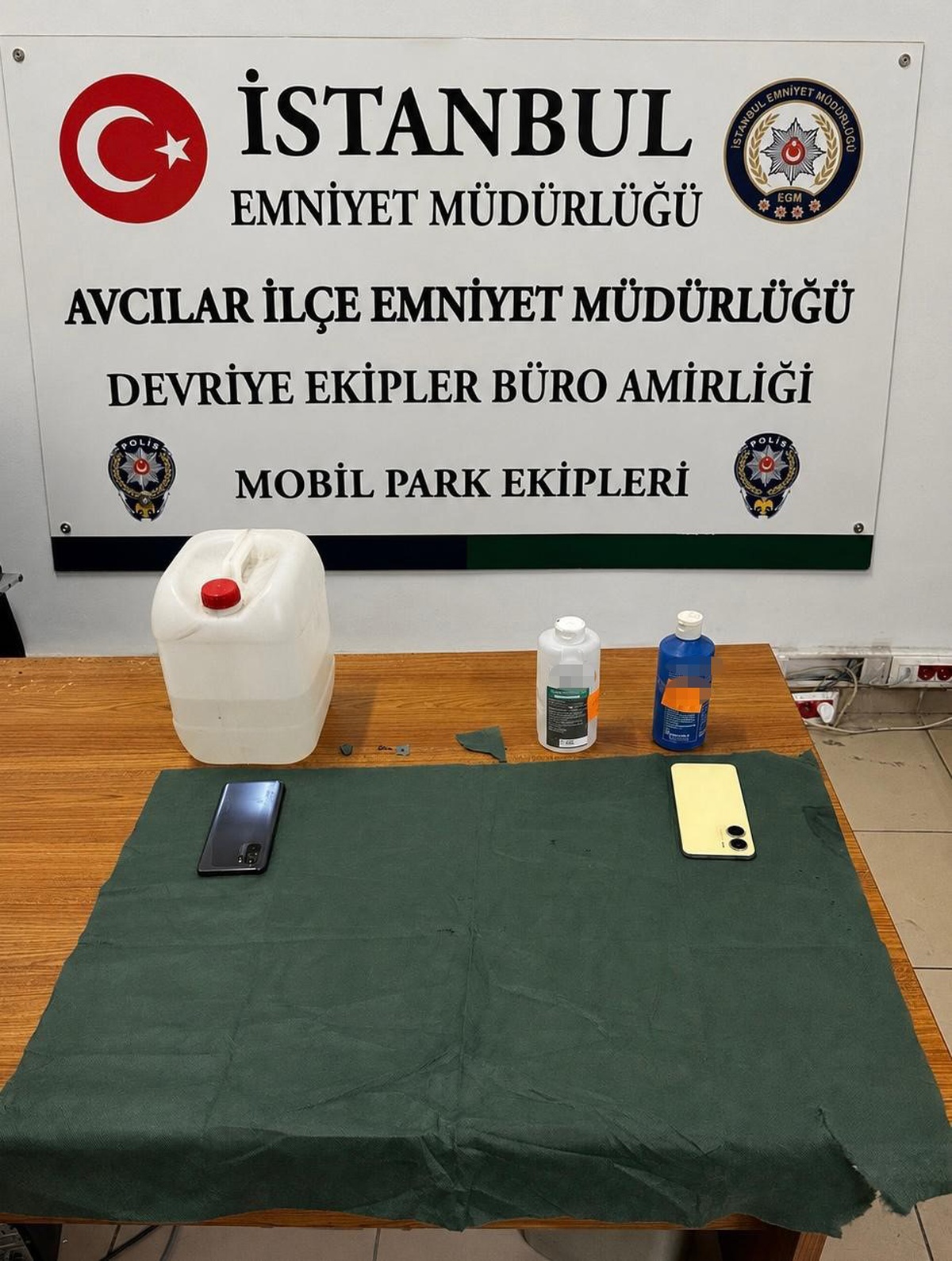 Hırsızlıkla Yakalananlar Uyuşturucu İmalatı Yapıyordu