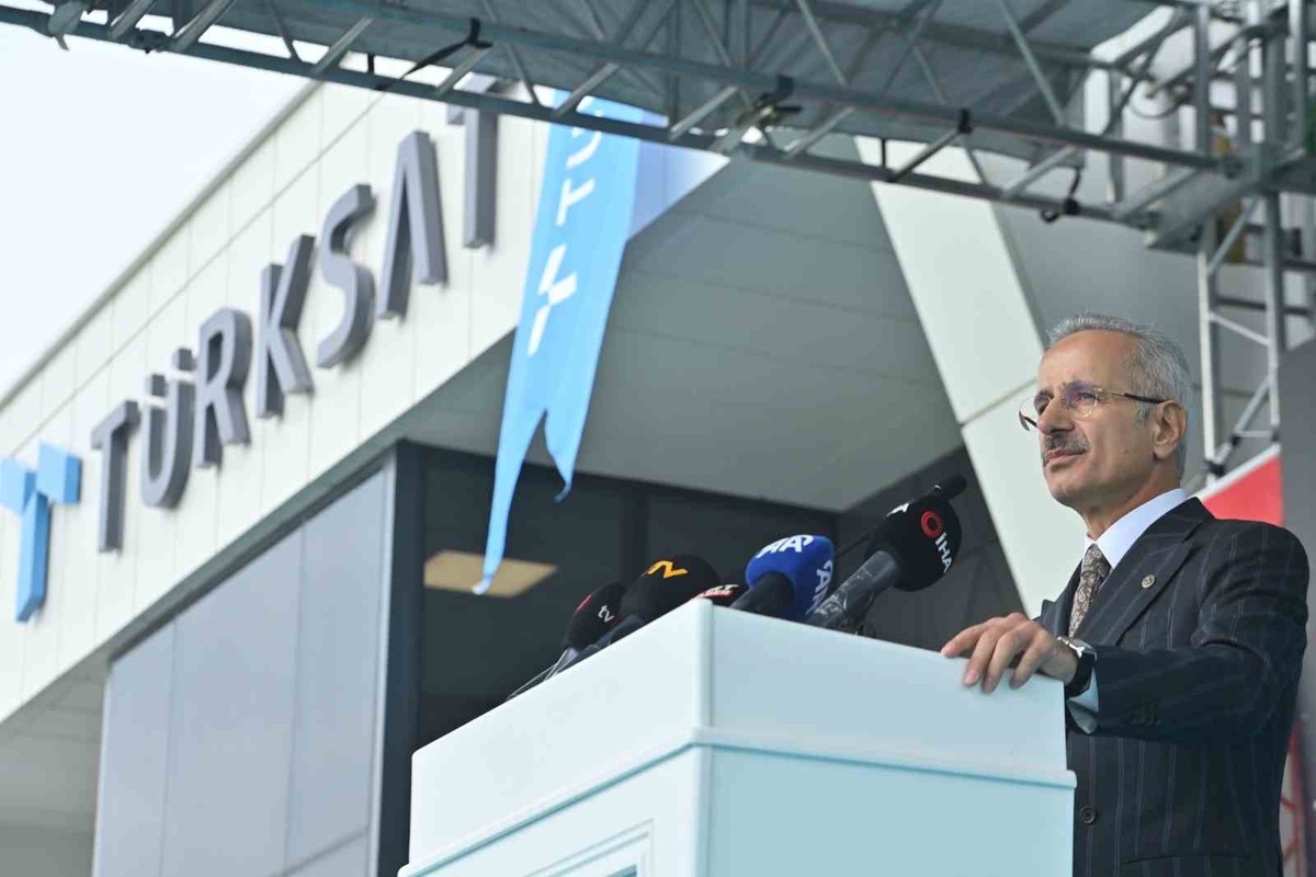 Bakan Uraloğlu: "Katar ile kurduğumuz stratejik ortaklık sayesinde Türksat filomuza yeni nesil bir uydu kazandırıyoruz"