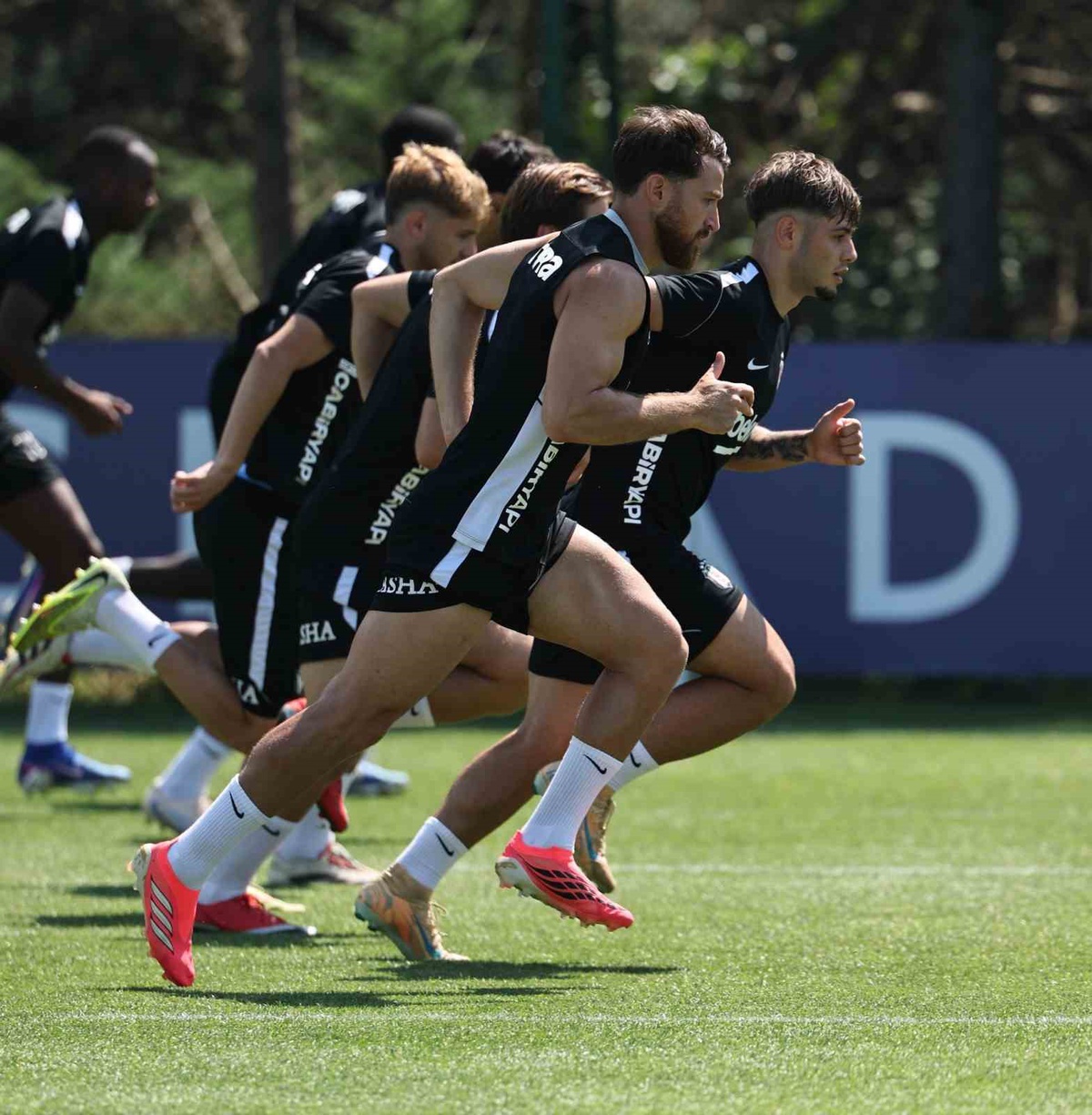 Beşiktaş, Midtjylland Maçı İçin Hazırlıklarını Sürdürüyor