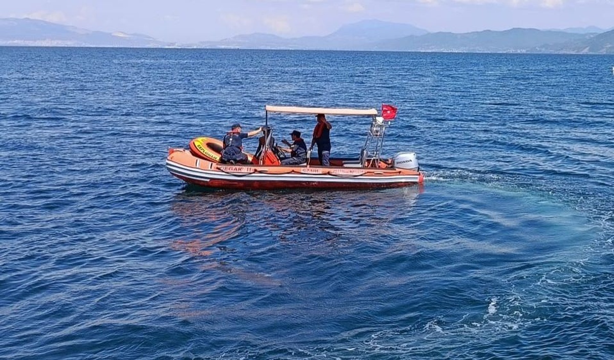 Mudanya\'da Bot Sürüklenirken Genç Kurtarıldı