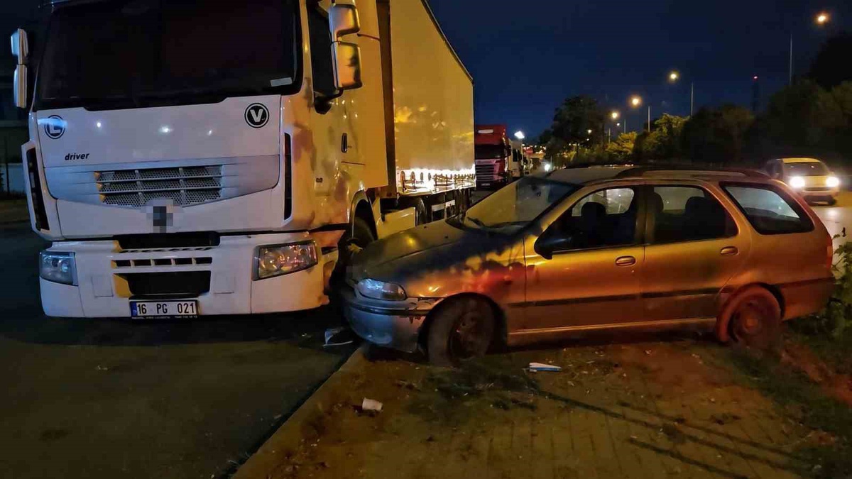 Nilüfer\'de Trafik Kazasında İlginç Kaçış ve Suçlama