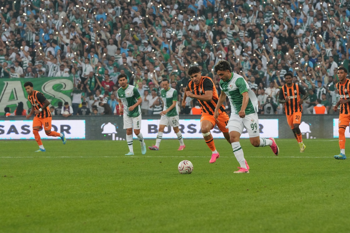 Bursaspor, Shakhtar ile Berabere Kaldı