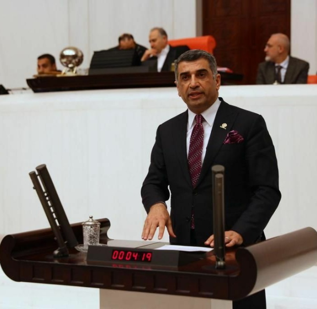 CHP'de başkanvekili seçiminde gerilim: Gürsel Erol adaylıktan çekildi, bazı vekiller salonu terk etti