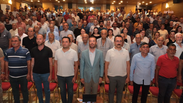 CHP'deki bölünme devam ediyor: Belediye başkanı istifa etti