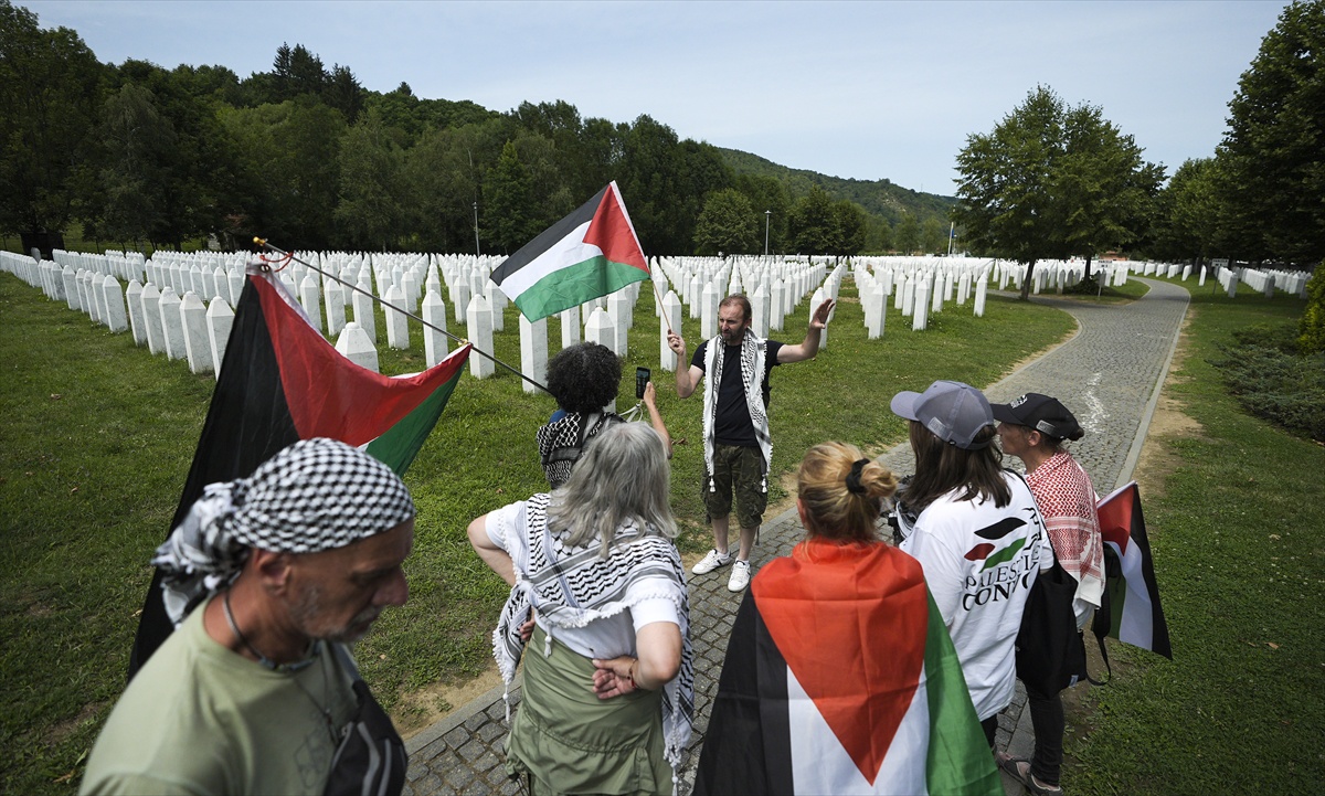 Filistin Konvoyu Srebrenitsa\'da Soykırımı Andı