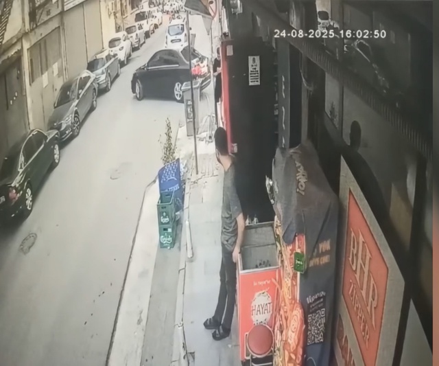 Gözünü kırpmadan çocukluk arkadaşını vurdu! Bakın sebebi neymiş