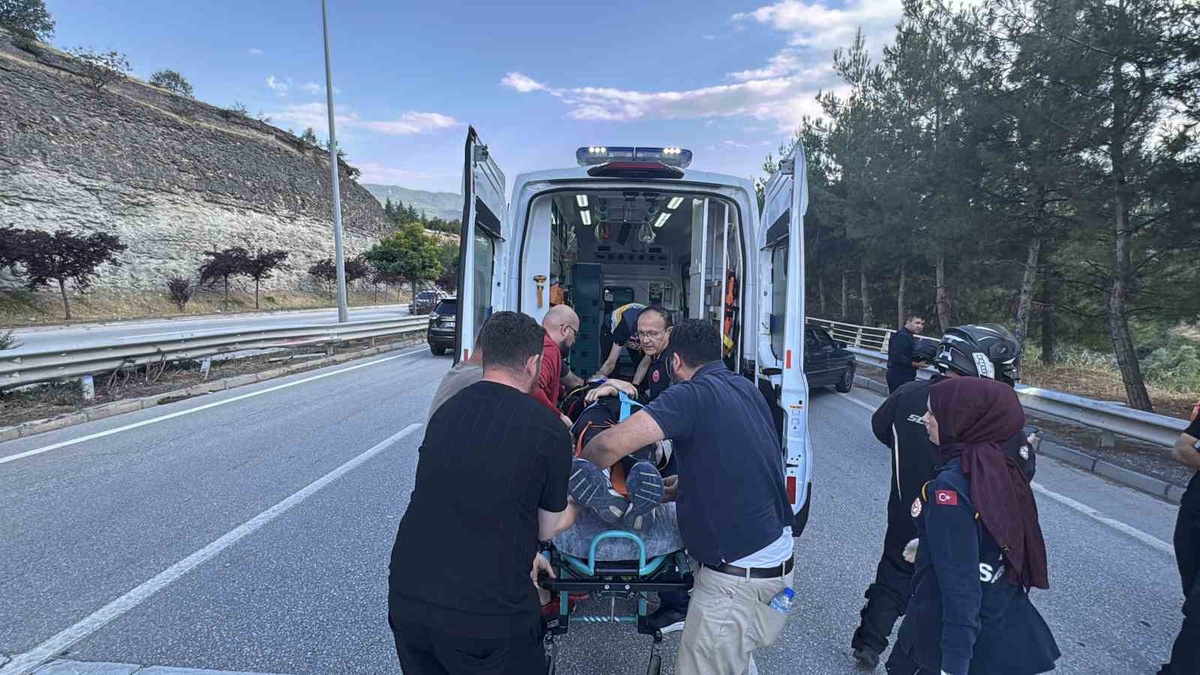 Safranbolu\'da Motosiklet Devrildi: Sürücü Yaralı