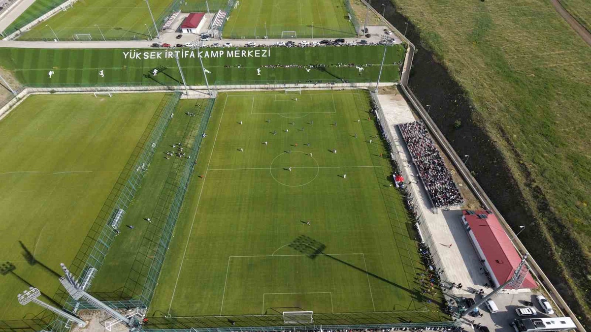 Erzurum'da Futbol Takımları Kamp Yapıyor