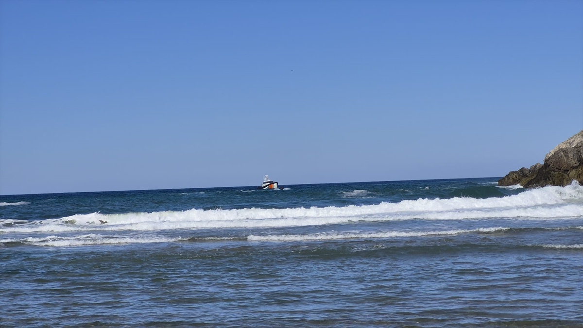 Yasağa Rağmen Denize Giren Genç Kayboldu