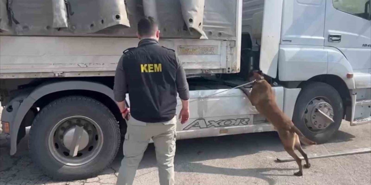 Şırnak\'ta Uyuşturucu Operasyonu: 90 Kilo Ele Geçirildi