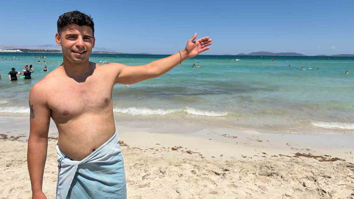 Çeşme Sahilleri Yaz Sıcağında Dolup Taştı