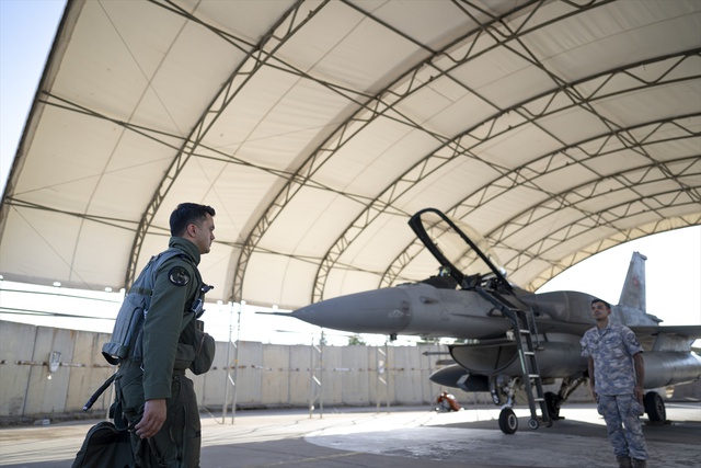 NATO g&ouml;revi T&uuml;rkiye'ye emanet! T&uuml;rk F-16'lar alarm durumuna ge&ccedil;ecek