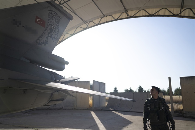 NATO g&ouml;revi T&uuml;rkiye'ye emanet! T&uuml;rk F-16'lar alarm durumuna ge&ccedil;ecek