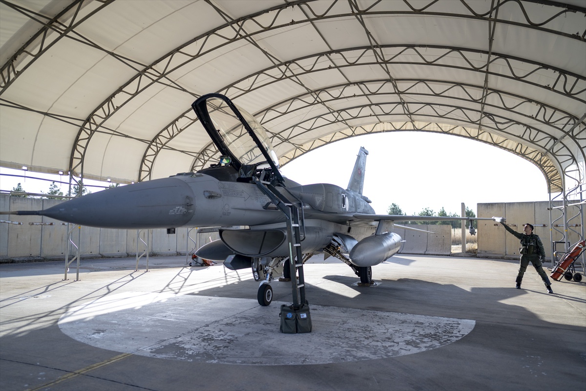 NATO görevi Türkiye\'ye emanet! Türk F-16\'lar alarm durumuna geçecek