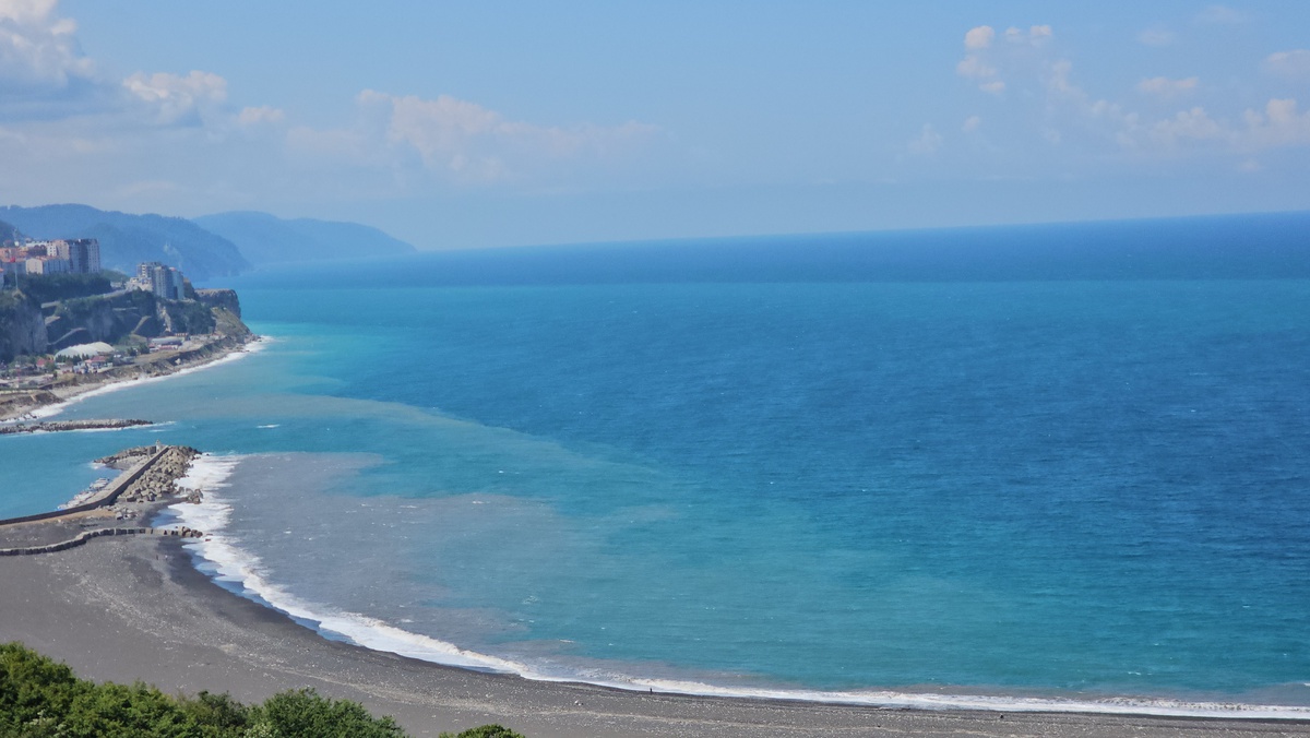 Zonguldak\'ta Sağanak Deniz Rengini Değiştirdi