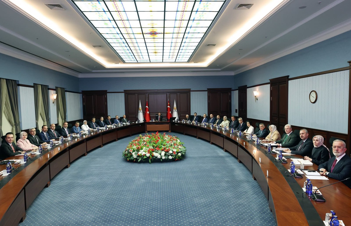 AK Parti: Terörsüz Türkiye için yasal çerçeve Meclis kapanmadan hazır
