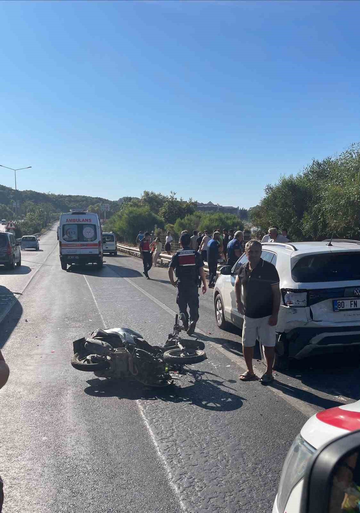 Alanya\'da Motosiklet Kazası: 2 Ağır Yaralı