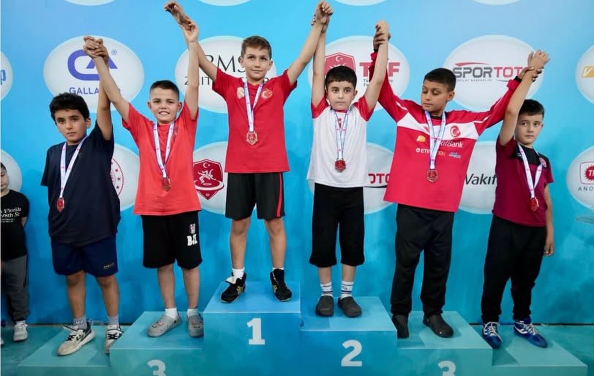 Aliağalı güreşçilerden iki Türkiye derecesi birden