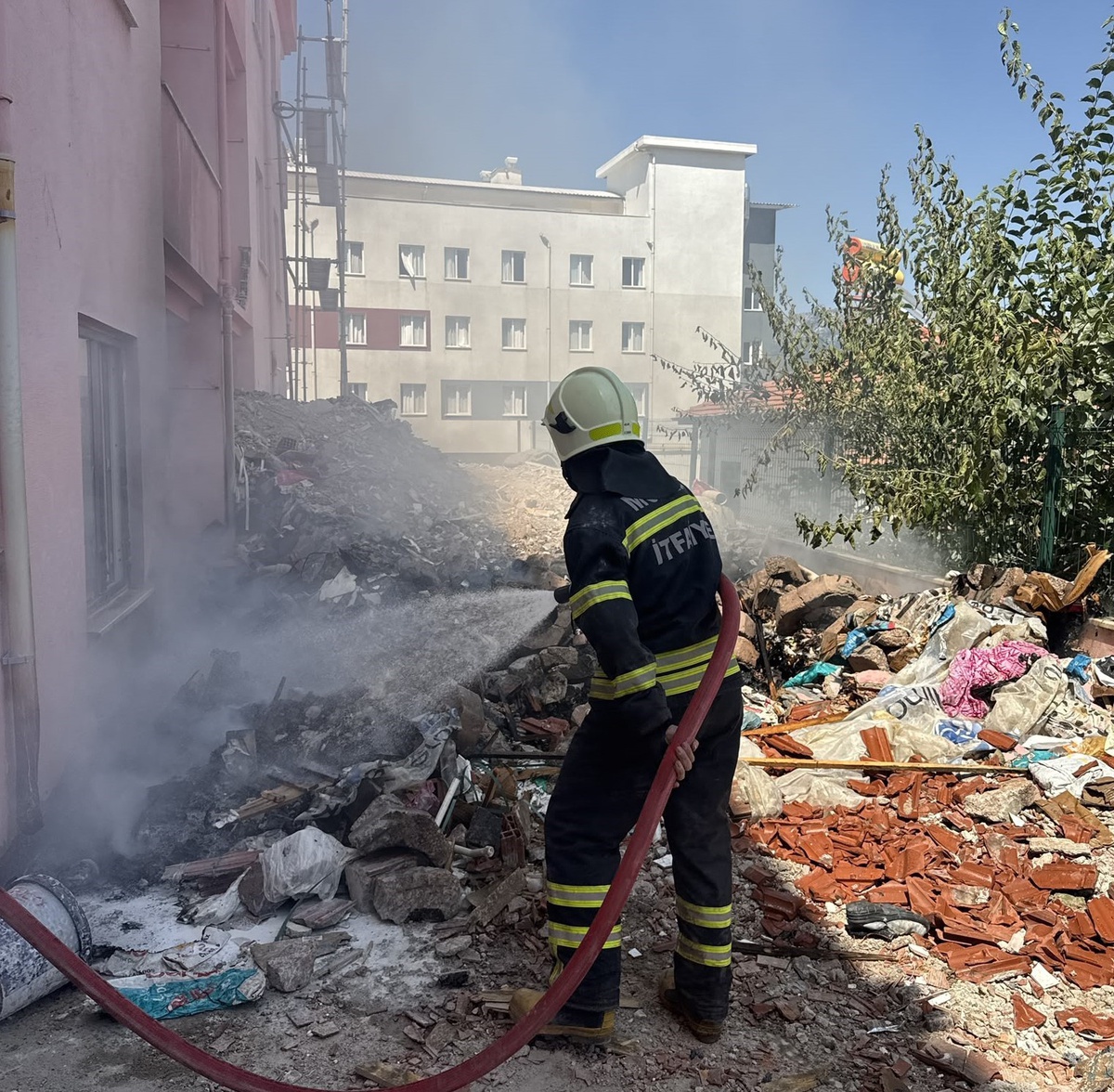 Muğla’nın Menteşe ilçesinde korkutan yangın
