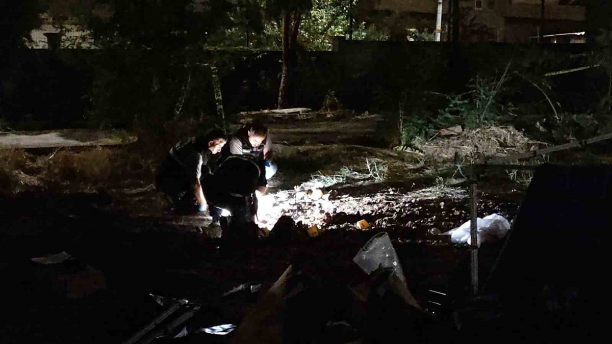 Batman\'da Mezarlıkta Silahlı Saldırı: 3 Ölü, 2 Yaralı