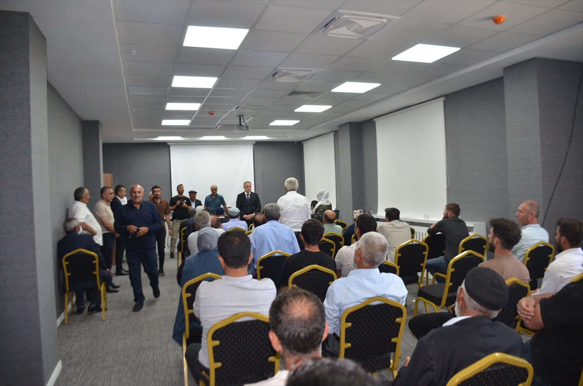 Bulanık\'ta Hak Sahiplerine Tapular Teslim Edildi