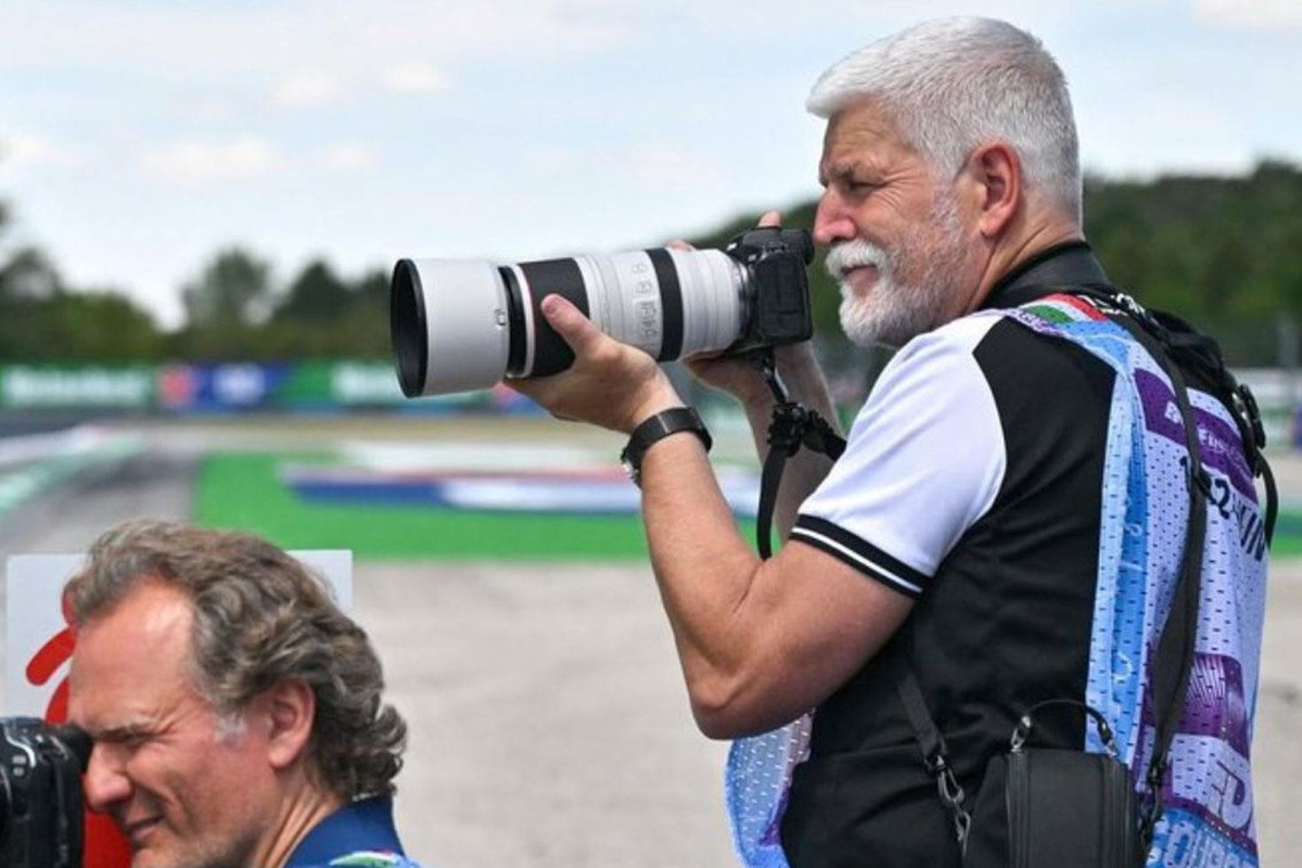 Çekya Cumhurbaşkanı Petr Pavel, koltuğunu bırakıp Formula 1\'de foto muhabiri oldu
