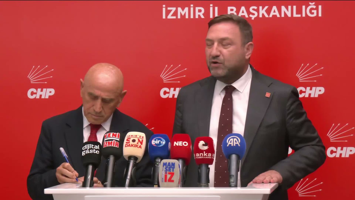 CHP'den İzmir Vurgusu: Üç İlçe Başkanı Görevden Alındı