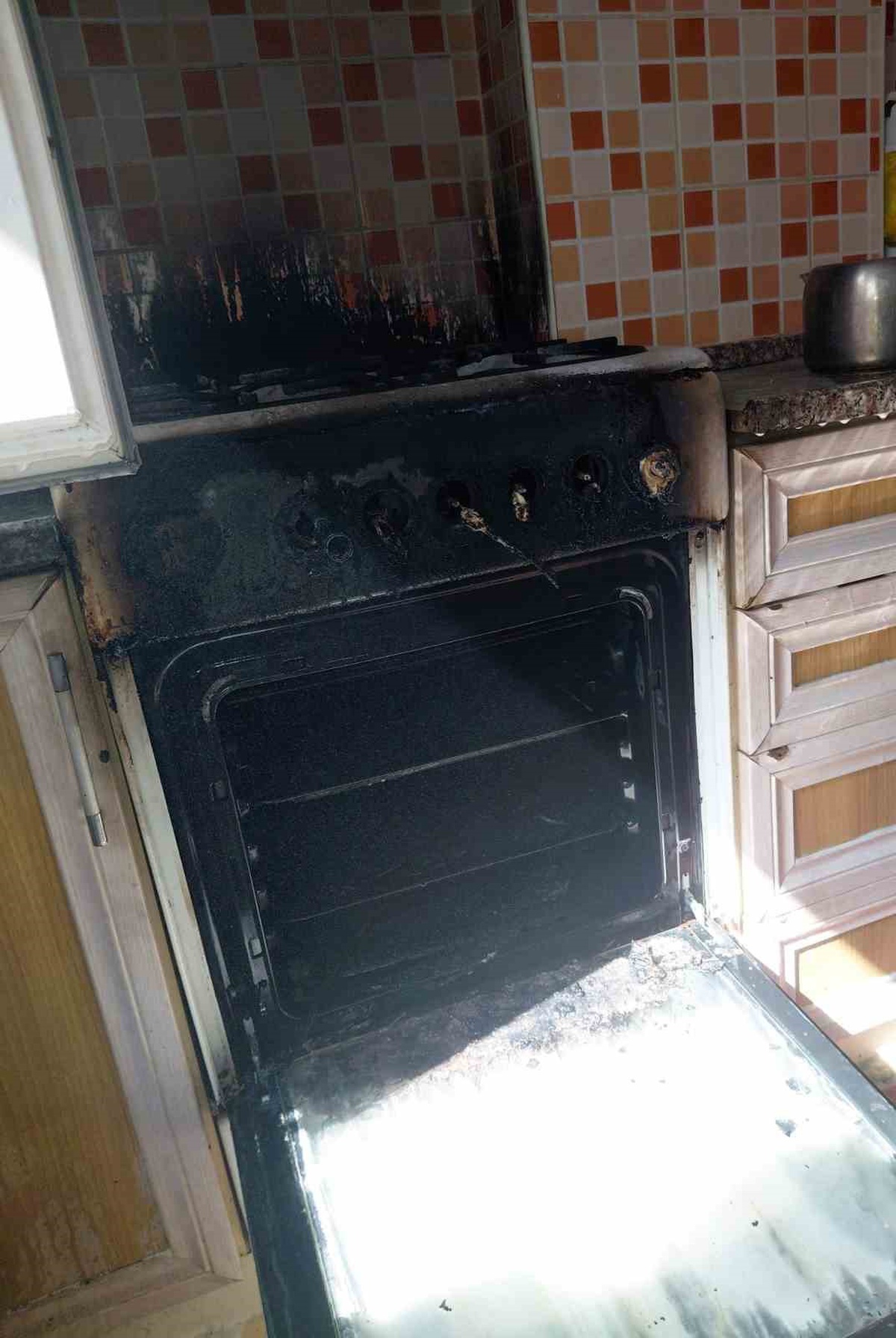 Elektrik prizinden çıkan yangın korkuttu