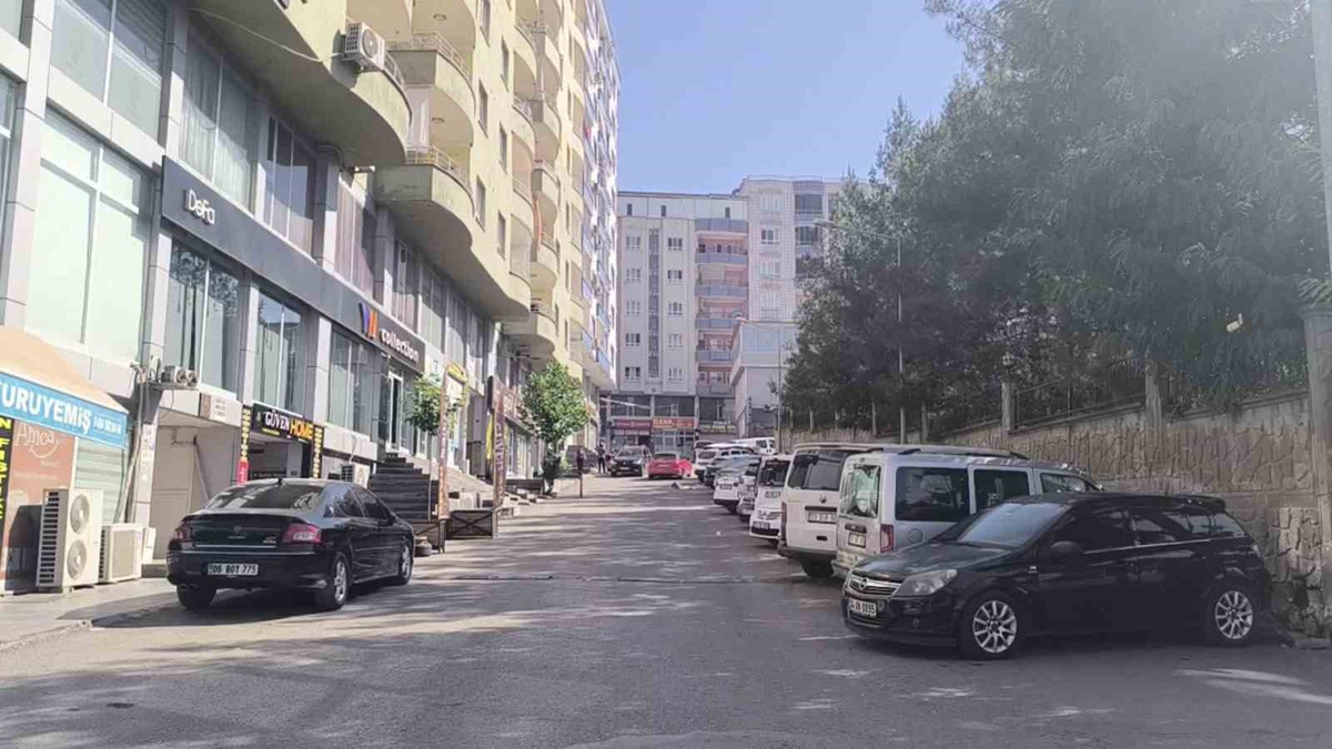Kurtalan\'da Aşırı Sıcaklar Hayatı Olumsuz Etkiliyor