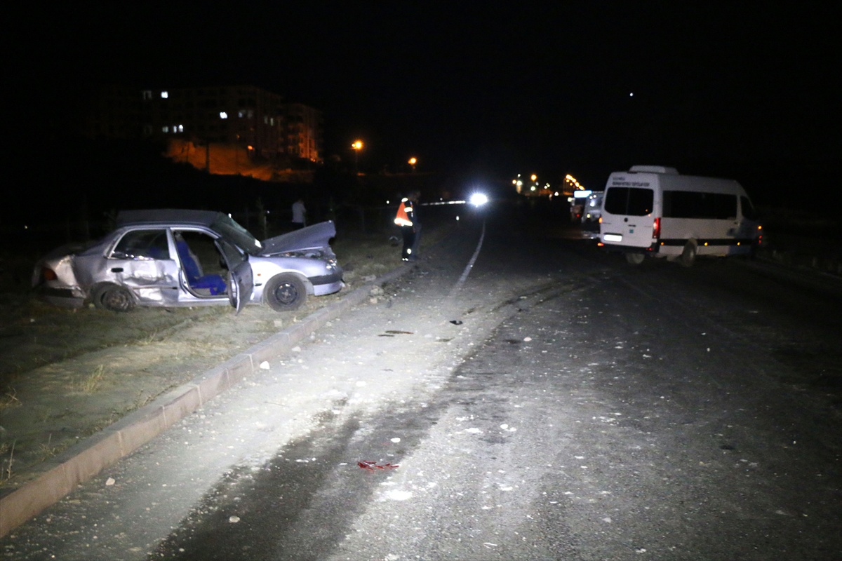 Hekimhan\'da Trafik Kazası: 1 Ölü, 1 Yaralı