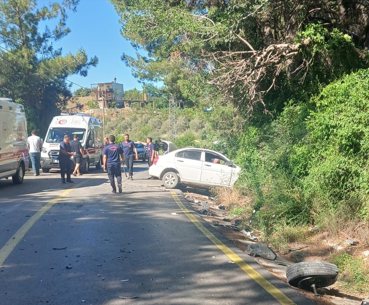 Kadirli\'de Trafik Kazası: 1 Ölü, 1 Yaralı