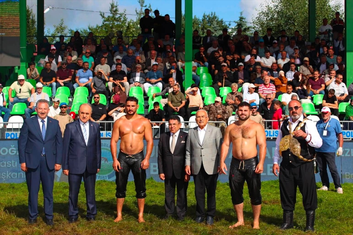 Erkan Taş, Yağlı Güreş Festivalinde Başpehlivan Oldu