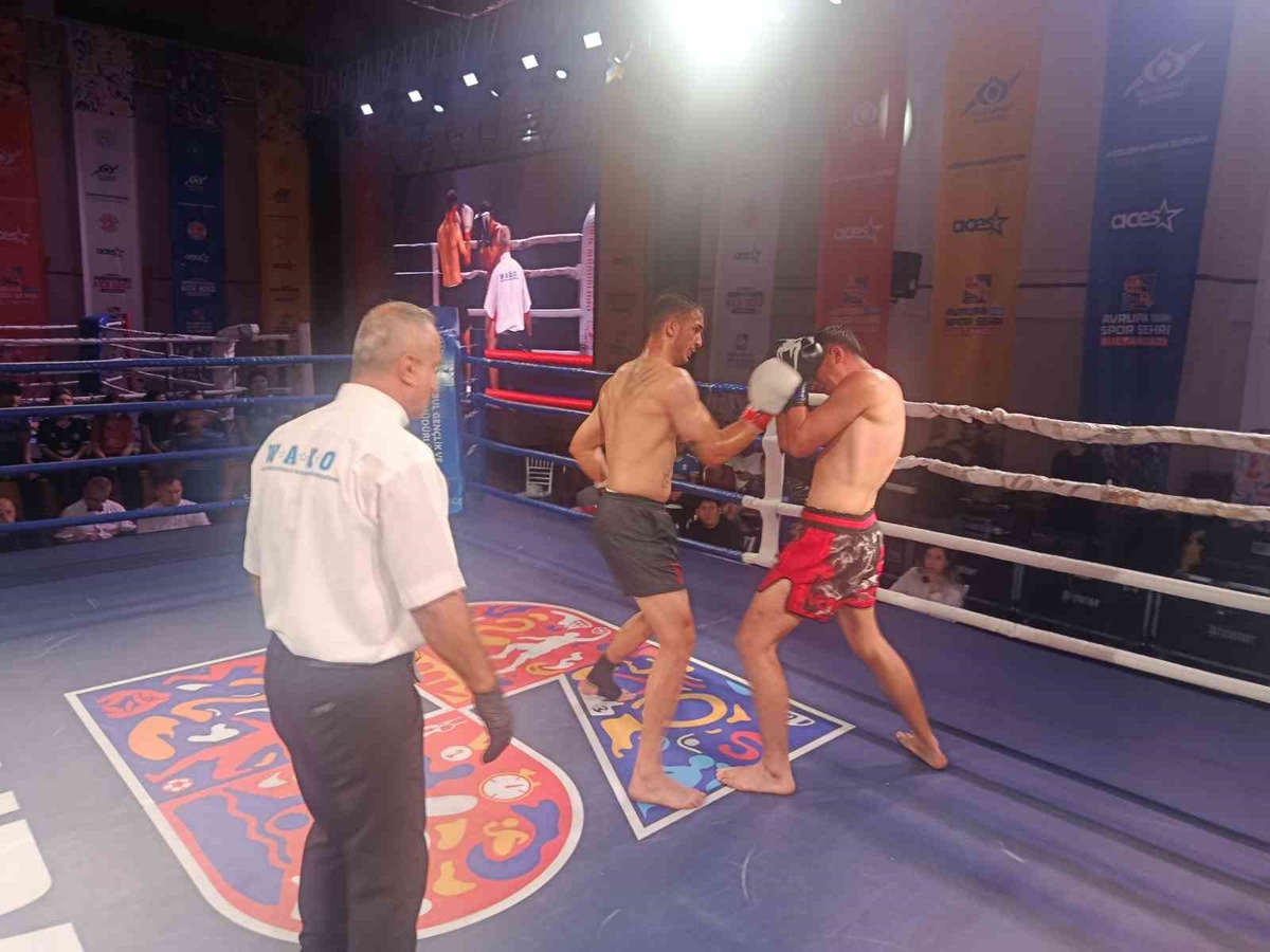 Sultangazi, Türkiye Profesyonel Kick Boks Turnuvası’na ev sahipliği yaptı