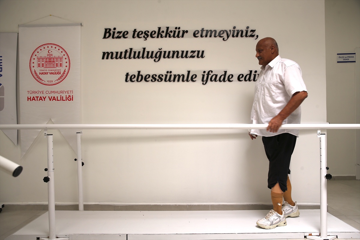 Ampute diyabet hastası protezlerle yeniden yürüyor