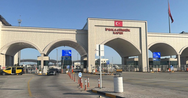 Komşudaki eylem sınır kapılarını durdurdu: Giriş-çıkışlar sınırlandırıldı