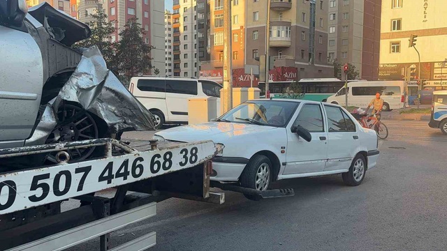 Aday sürücünün yaptıkları pes dedirtti! Ehliyeti iptal edildi