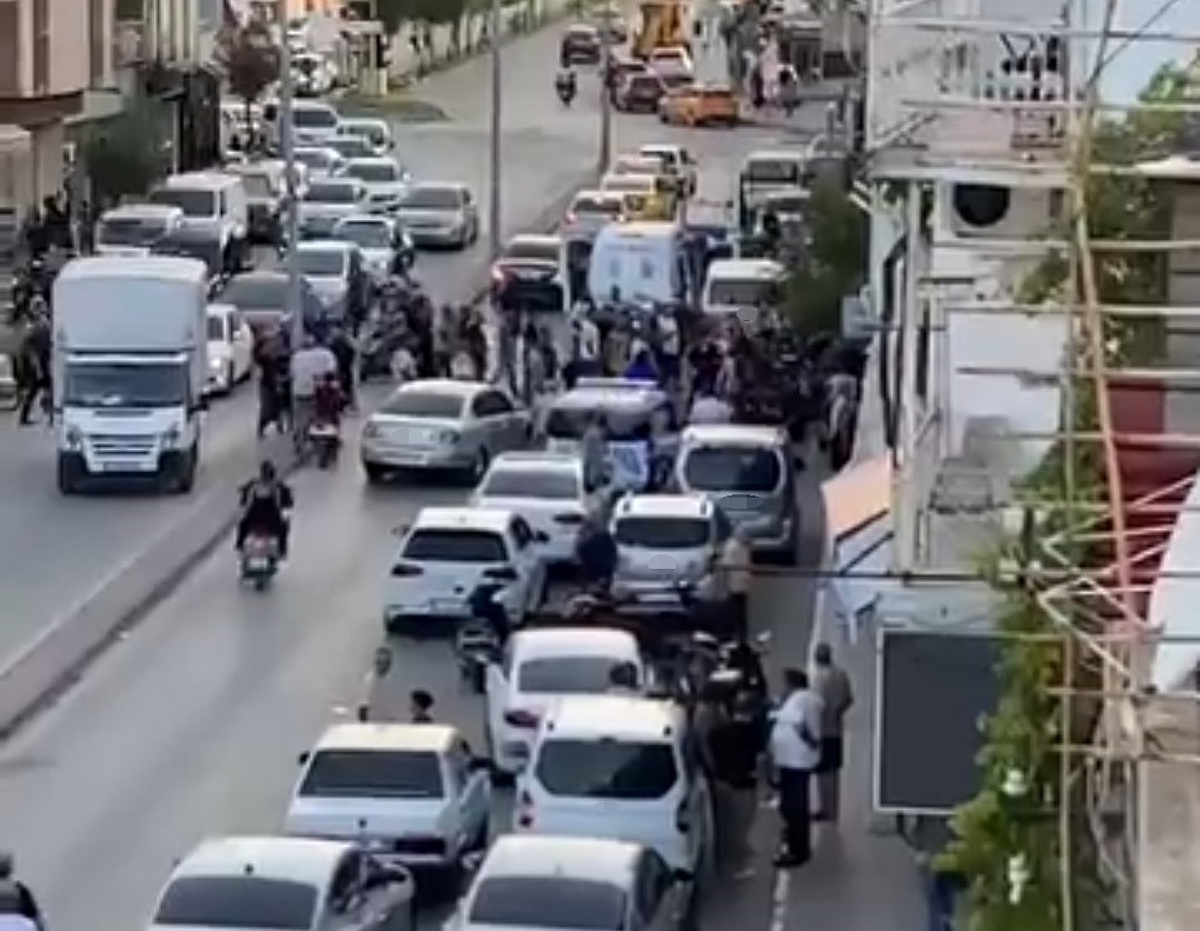 Adana\'da Silahlı Kavga: 19 Yaşındaki Genç Hayatını Kaybetti