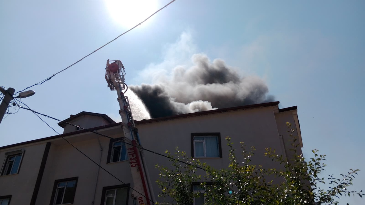 Bolu\'da Apartmanda Yangın
